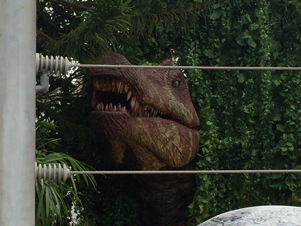 USJのダイナソー・パニックは「やりすぎ」な恐竜ショーで最高でした！